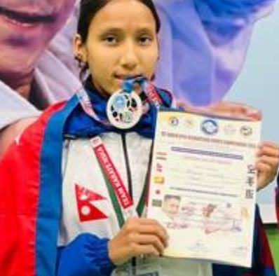 Anuska Niroula – Grade 9